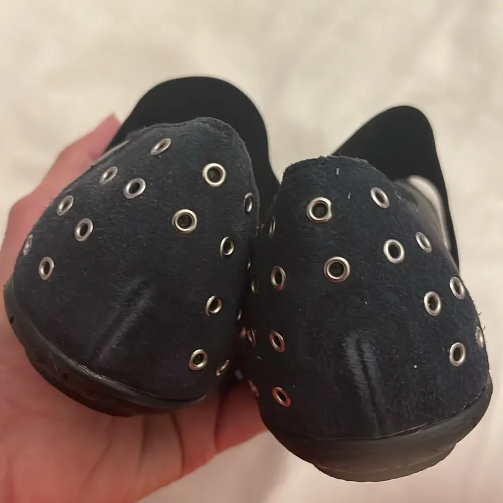 BOUTACCELLI CLASSICS black zippered front, stud design w/studs also on back heel